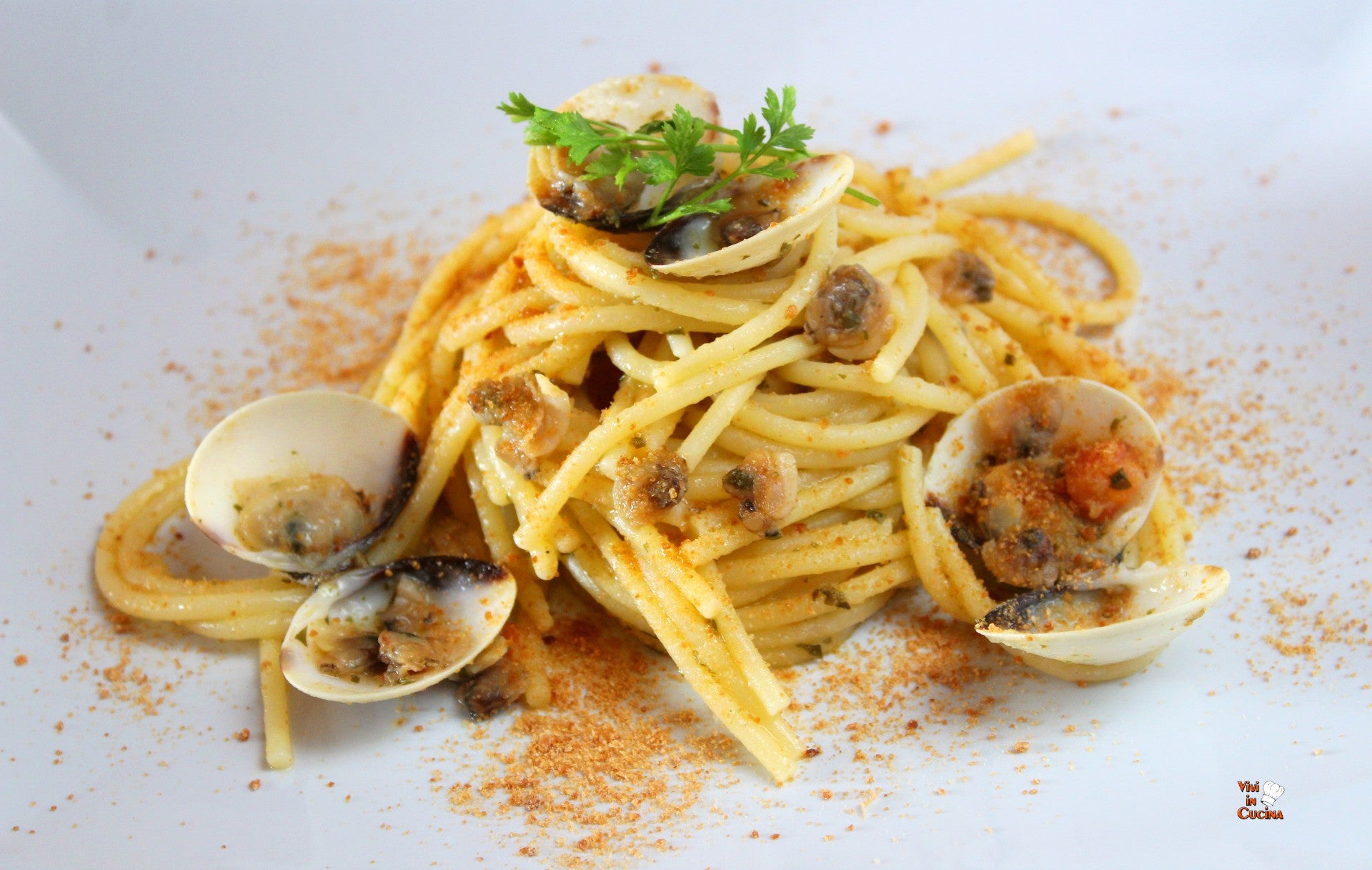 PASTA VONGOLE E BOTTARGA